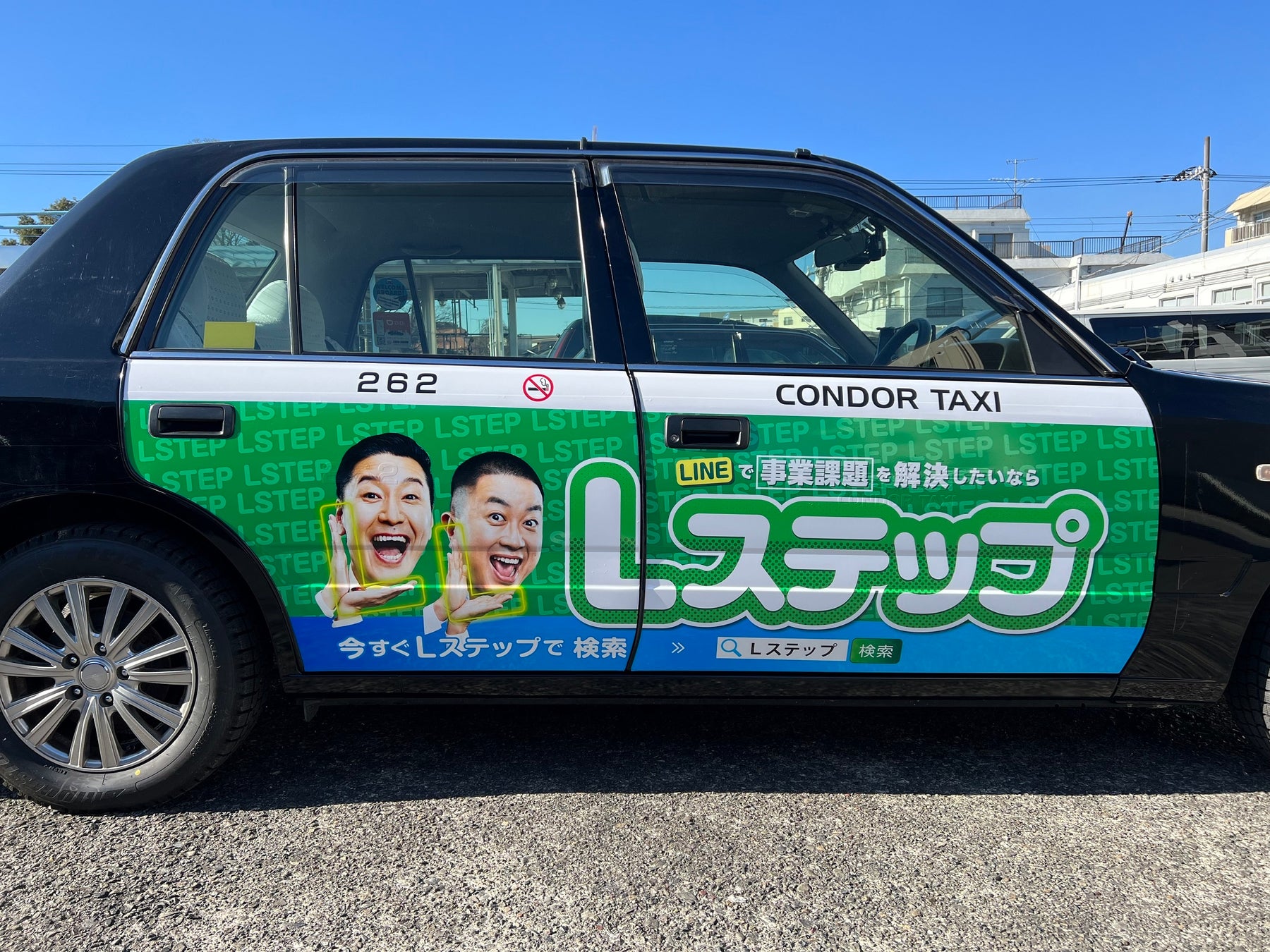 チョコレートプラネットがタクシーラッピング広告で街中へ！LINEマーケティングツール「Lステップ（エルステップ）」の”タクシール”が運行スタートのサブ画像2_タクシール右側面